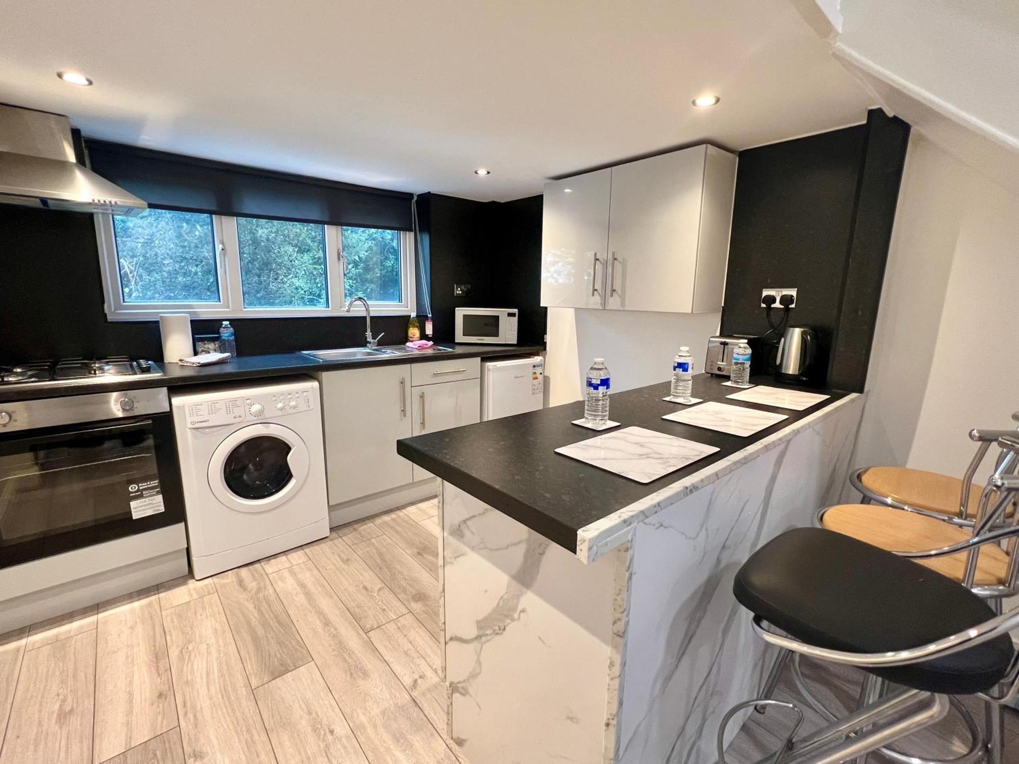 Comfy Apartments - Finchley Road ลอนดอน ภายนอก รูปภาพ