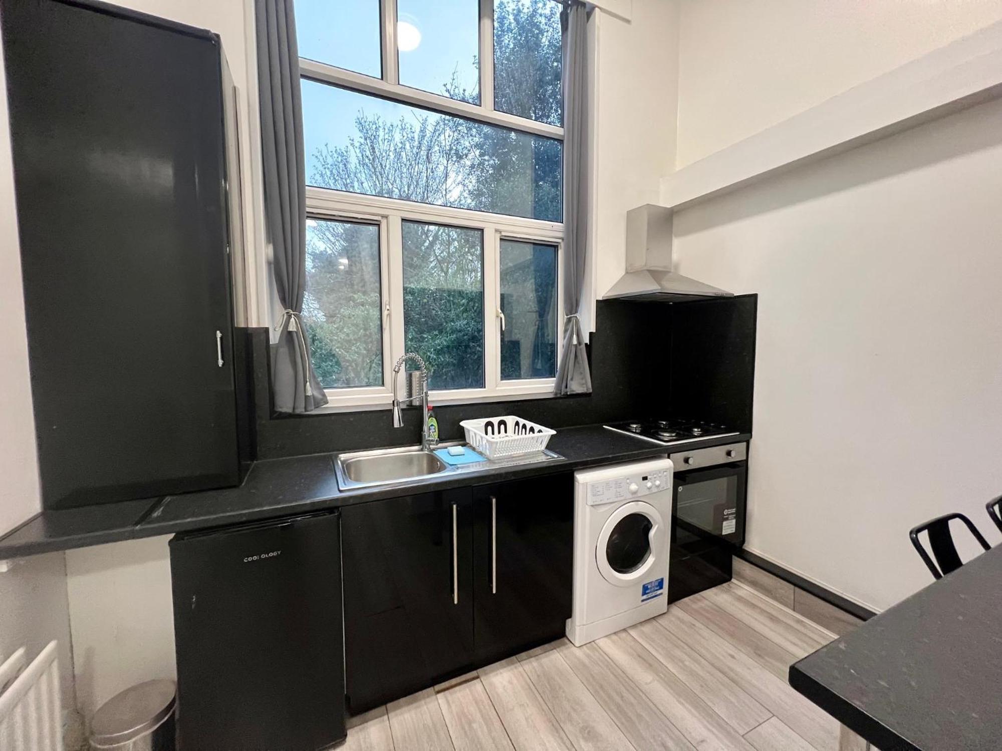 Comfy Apartments - Finchley Road ลอนดอน ภายนอก รูปภาพ
